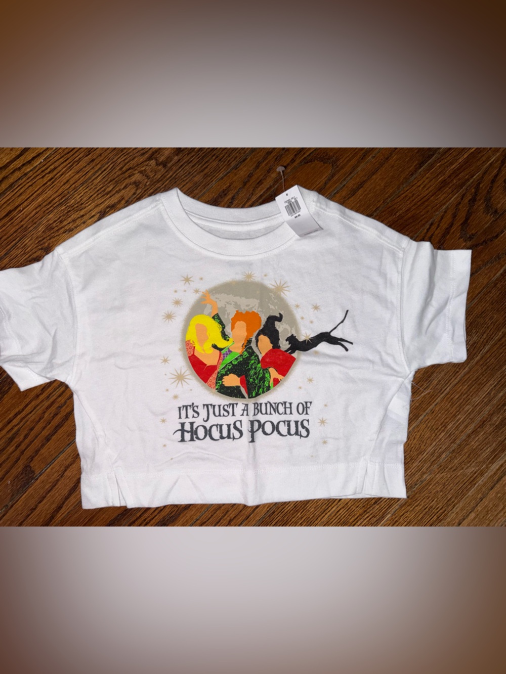 Girls Hocus Pocus Cropped Shirt. NWT.